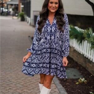 Love the Label Zelda dress in navy- size medium